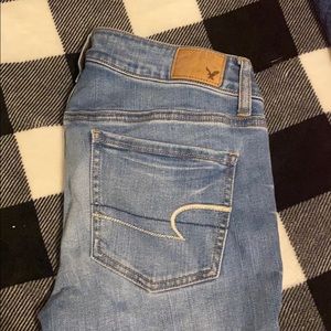 American eagle skinny jeans, super stretchy.